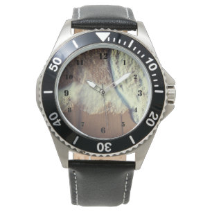 Oceaanwit wassen op het strand horloge