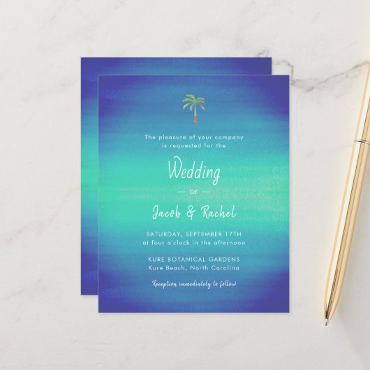 Ocean Blue Green Tropical Palm Wedding Uitnodiging (Voorkant / Achterkant in situ)