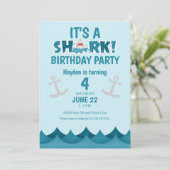 Ocean Shark 4e anniversaire de fête Invitation (Debout devant)