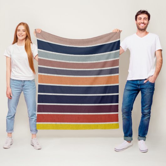 Ocean Sunrise Striped Fleece Deken (In situ)