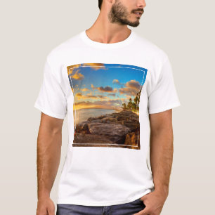 Ocean Sunset Over Rocks en Palm O'Ahu T-shirt