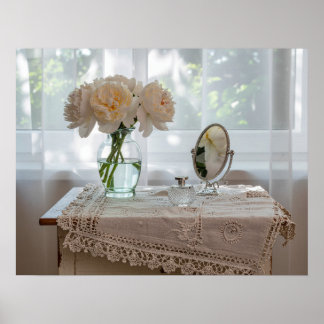 Ochtenddroom op de kaptafel – Zachte Pastel Bloeme Poster
