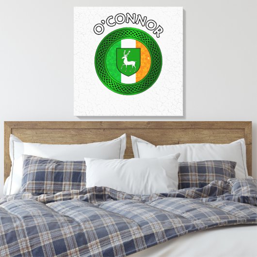 O'Connor Crest & Celtic Knot on Shamrock Canvas Pr (Insitu (Slaapkamer))