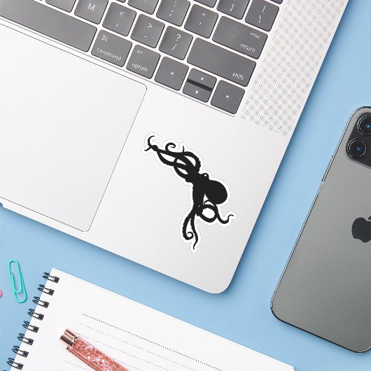octopus sticker (Laptop met iPhone)