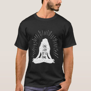 Odata een dag per keer meditatie als na sober rec t-shirt