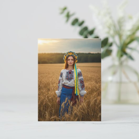 Oekraïens Meisje Geel Blauw Krans Briefkaart (Staand voorkant)
