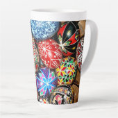 oekraïense paaseieren latte mok (Rechterhoek)