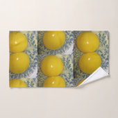 Oeuf de poulet à deux jaunes (Serviette à main)