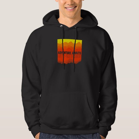 Off Road Adventure Awaits Mountains Hoodie (Voorkant)