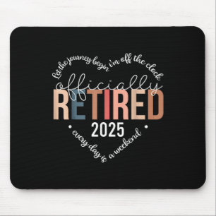 Officieel gepensioneerd 2025 Heart Shirt voor vrou Muismat