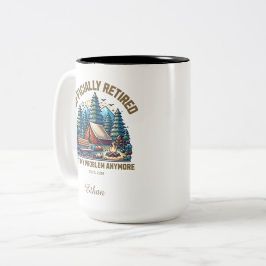 Officieel gepensioneerd, aangepaste naam en datum  tweekleurige koffiemok (Voorkant links)