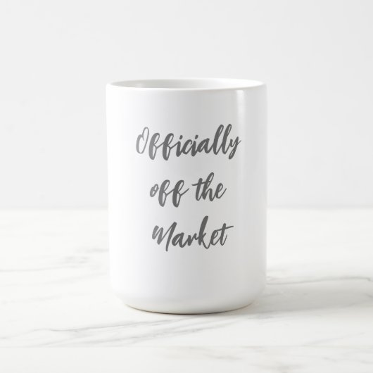 Officiellement hors du marché classique Mug (Centre)