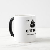 "Offtrack Coffee Mok – Adventure-Inspired Design f (Voorkant links)