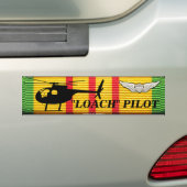 OH-6 "Loach" Pilot — VSM Bumpersticker met lint (Op auto)