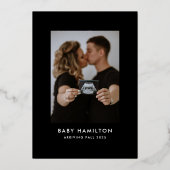 Oh Baby Black en Roos Gold Script Baby shower Folie Uitnodiging (Achterkant)