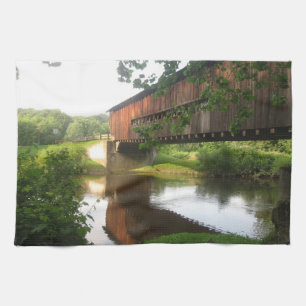 Ohio Covered Bridge en Stream Theedoek