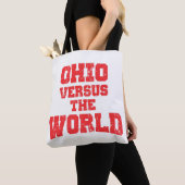 OHIO VERSUS DE WERELD DRAAGTAS (Dichtbij)