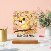 Oiseaux mignons et heureux parmi les fleurs du pri (Mariage)