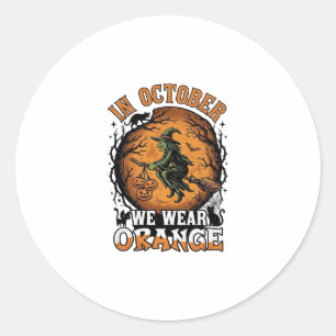 Oktober dragen we oranje vliegende heks pompoenen ronde sticker
