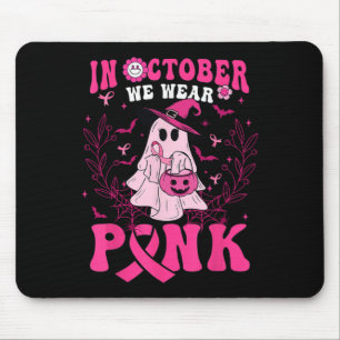 Oktober We Draag Roze Shirt Spook Halloween Borst Muismat