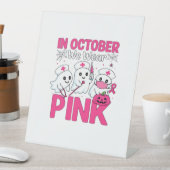 Oktober We Draag Roze Verpleegster Borstkanker Bew Reclamebord Met Voetstuk (Insitu)