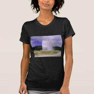 Old Faithful in Yellowstone National Park T-shirt