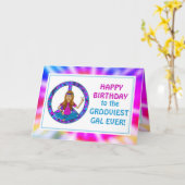 Old Hippie Hippy Tie Dye Groovy Gal Birthday Kaart (Gele Bloem)