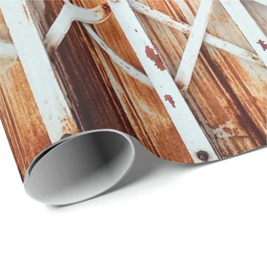 Old iron door panels are rusted. abstract, antiek. cadeaupapier (Rol Hoek)