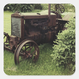 Old Rusty Tractor Vierkante Sticker
