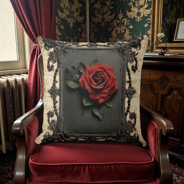 Old Victorian Black with Red Rose Kussen (Creator heeft geüpload)