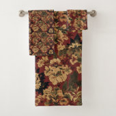 Old Victorian Deep Red Gold and Green Pattern (En situation)