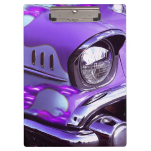 Oldtimer: Chevrolet met brandende motorkap Klembord