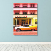 Oldtimer in het Art Deco District, Miami, Florida Canvas Afdruk (Insitu (Houten vloer))