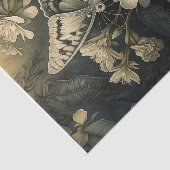 Oleander Magic, Moth in schemering Tissuepapier (Detail)