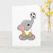 Olifant als voetballer met voetbal kaart (Gele Bloem)