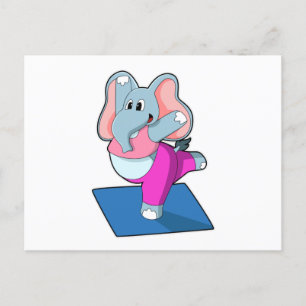 Olifant bij yogarekoefeningen staand briefkaart