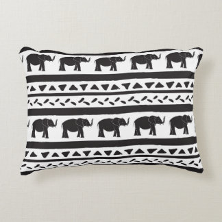Olifanten, lijnen, driehoeken, decoratief naadloos accent kussen