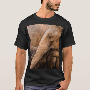Olifantenfamilie: Majestic Wildlife T-shirt