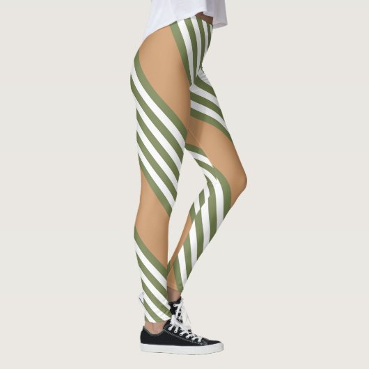 Olijfgroen en wit, vijf strippen, geelbruin leggings (Rechts)