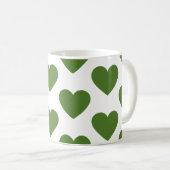 Olijfgroene harten plezier witte koffie mok (Voorkant rechts)