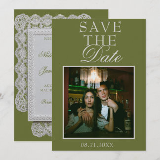 Olijfgroene kant foto fancy trouw save the date