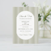 Olijfgroene Streep Calligrafie Script Bruiloft Save The Date (Staand voorkant)