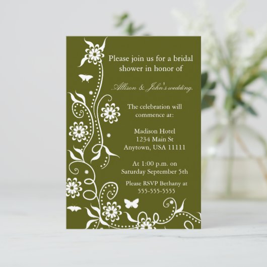 Olive Green Floral Swirl Invitation à la douche nu (Debout devant)