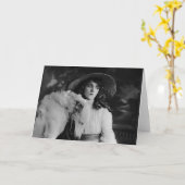 Olive Thomas met een lachende hond. Kaart (Gele Bloem)