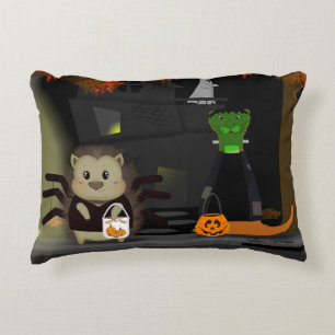 Oliver De Otter Trick-or-Treaten met zijn vriend Accent Kussen