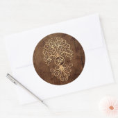 Om-boom met houten korrels ronde sticker (Envelop)