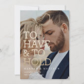 Om een moderne goudtypografische bruiloft te hebbe save the date (Voorkant)