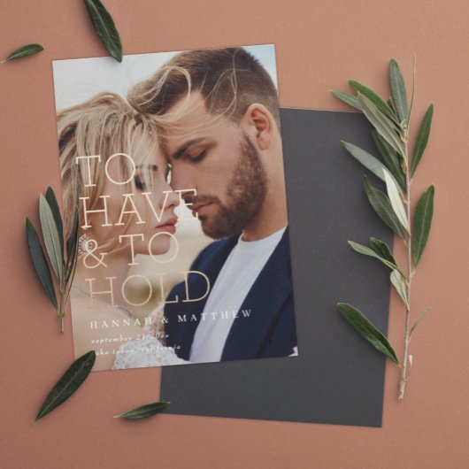 Om een moderne goudtypografische bruiloft te hebbe save the date