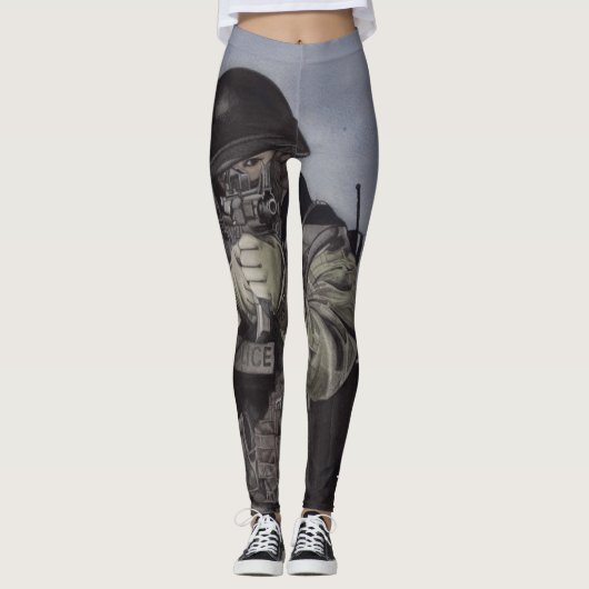 Om het Verwerpen te dienen en te beschermen person Leggings (Voorkant)