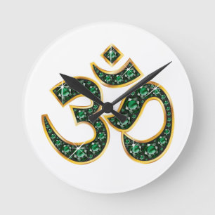 Om Symbool met "Smaragdgroene" Stenen Ronde Klok